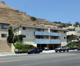 22125 Pacific Coast Hwy in Malibu, CA - Building Photo - Building Photo