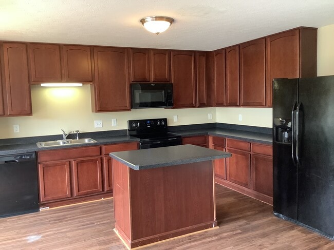 924 Fresno St in Pickerington, OH - Building Photo - Building Photo