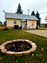 105 3rd Ave W in Columbia Falls, MT - Building Photo