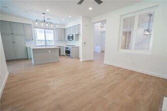 25525 Fitzgerald Ave in Stevenson Ranch, CA - Building Photo - Building Photo
