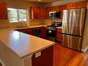 2462 Cielo Vista Rd in Paso Robles, CA - Building Photo - Building Photo