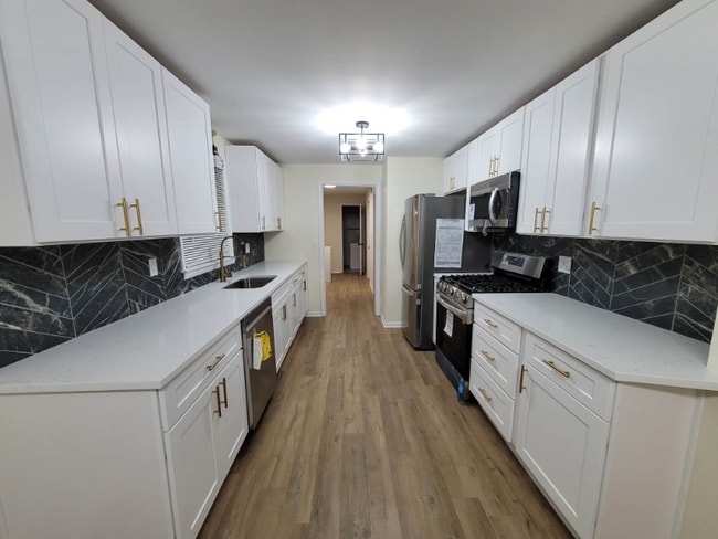 property at 762 Burns Ct