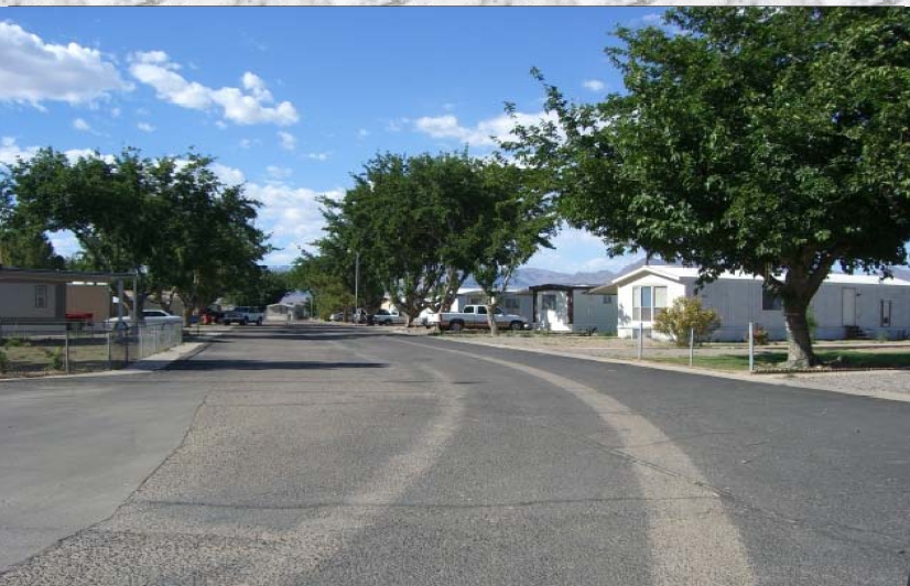 1600 E US Highway 70 in Safford, AZ - Foto de edificio