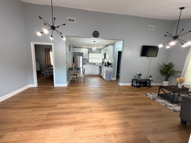 414 N 60th Way, Unit 2