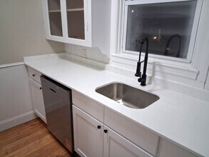 848 Smith St, Unit Unit 2 in Providence, RI - Building Photo - Building Photo