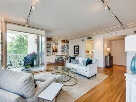 3701 Turtle Creek Blvd in Dallas, TX - Building Photo