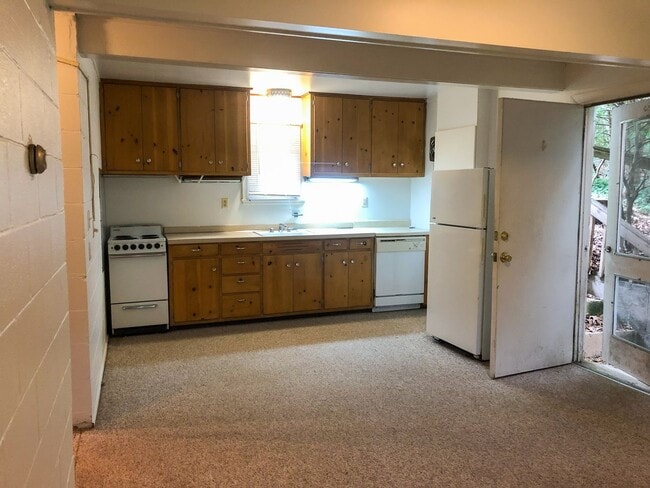 737 S Sparks St in State College, PA - Building Photo - Building Photo