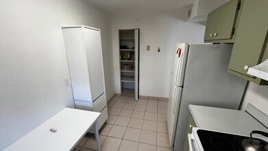 7735 SW 86th St, Unit E407 in Miami, FL - Foto de edificio - Building Photo