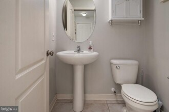 132A Pineview Ave in Severna Park, MD - Building Photo - Building Photo