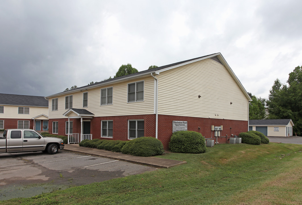 Residences at Humboldt Square Apartments in Gastonia, NC - Foto de edificio