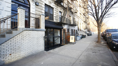 232 Metropolitan Ave in Brooklyn, NY - Building Photo - Building Photo