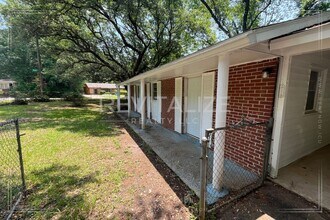 6601 Lori Dr in Mobile, AL - Foto de edificio - Building Photo