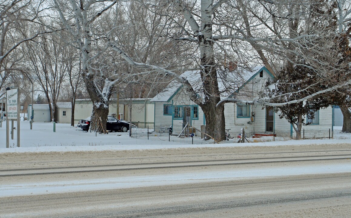 Cottonwood RV Park & Campground in Mountain Home, ID - Building Photo