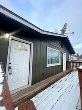 1042 26th Ave in Fairbanks, AK - Building Photo - Building Photo