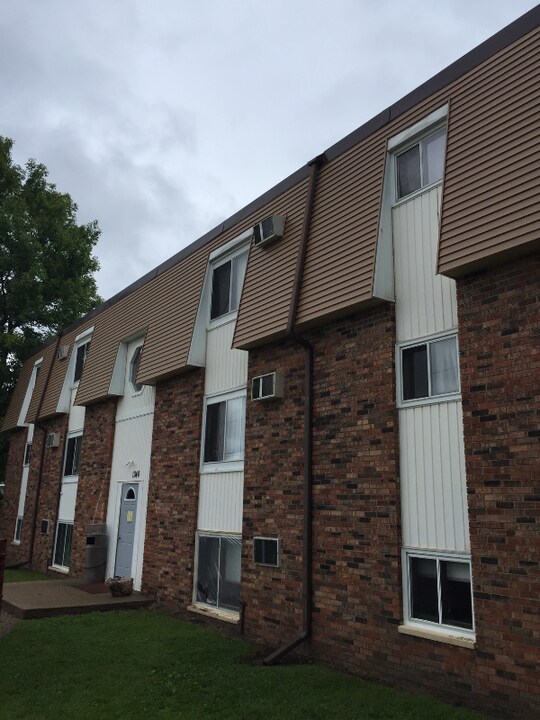 1340 8th Ave in Newport, MN - Building Photo