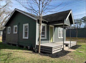 1103 W 18th St in Houston, TX - Building Photo