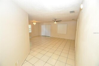 1740 Terry Cir NE in Winter Haven, FL - Foto de edificio - Building Photo