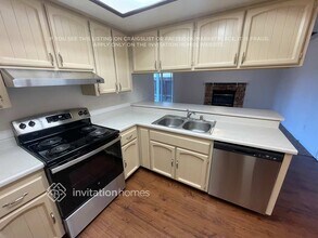 7809 Caber Way in Sacramento, CA - Foto de edificio - Building Photo