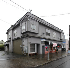 815-827 N Lombard St in Portland, OR - Foto de edificio - Building Photo