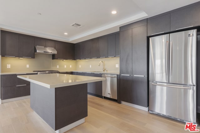 2939 Leeward Ave in Los Angeles, CA - Building Photo - Building Photo