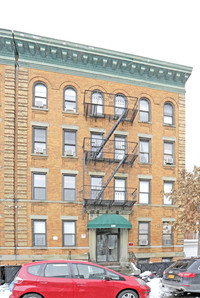 31-80-31-84 43rd St in Astoria, NY - Foto de edificio - Building Photo