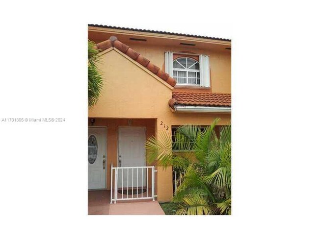 3375 W 76th St in Hialeah, FL - Building Photo - Building Photo