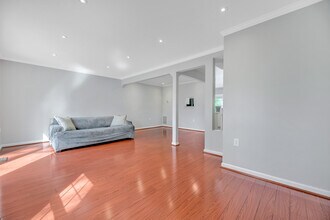 7826 Mt Woodley Pl in Alexandria, VA - Building Photo - Building Photo