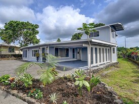 1376 Ala Kula St in Hilo, HI - Building Photo