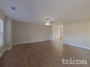 1110 Hipp Rd in Charlotte, NC - Foto de edificio - Building Photo