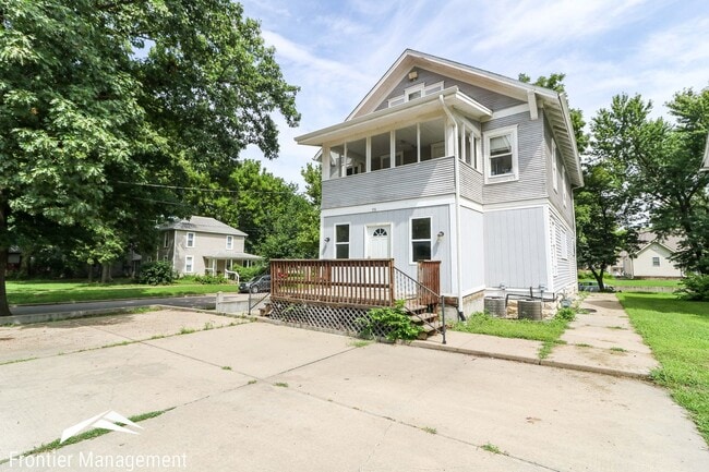931 Osage St in Manhattan, KS - Building Photo - Building Photo