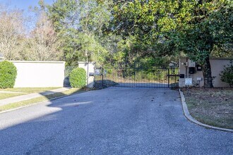 6401 Cedar Bend Ct in Mobile, AL - Building Photo - Building Photo