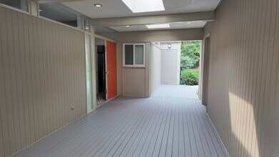 14 Overlook Dr in Weston, MA - Building Photo - Building Photo