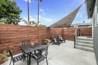 630 Santa Fe Dr in Encinitas, CA - Building Photo - Building Photo