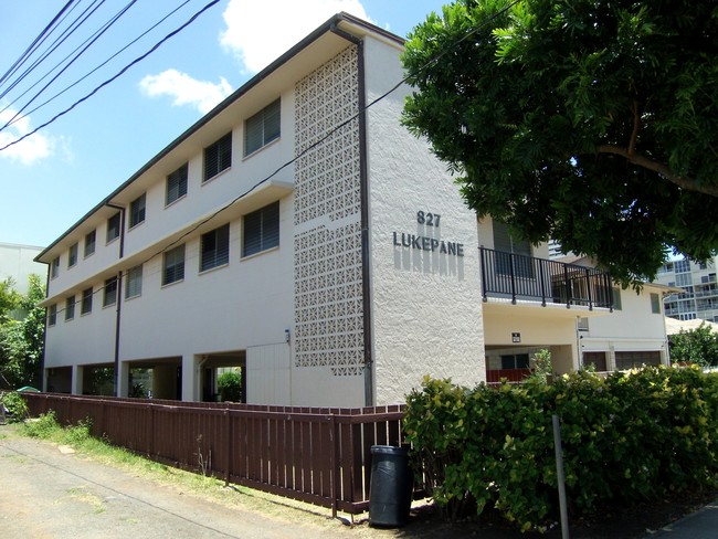 827 Lukepane Ave in Honolulu, HI - Building Photo - Building Photo