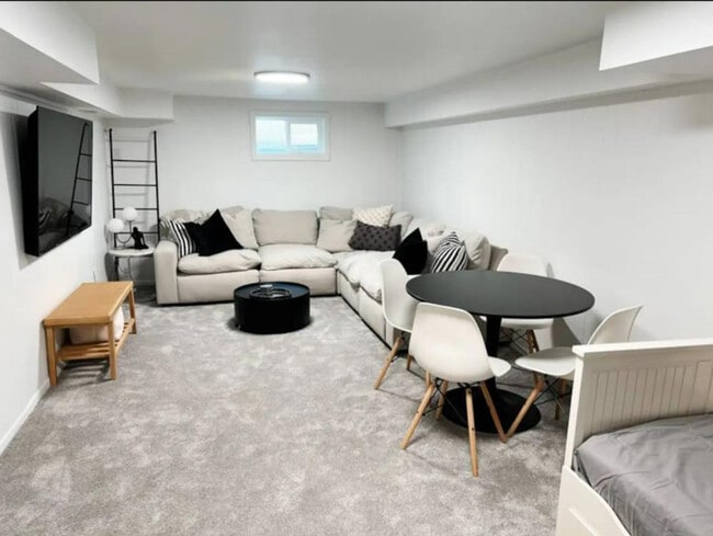 2392 S 200 W in Bountiful, UT - Building Photo - Building Photo