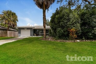 405 Kerry Dr in Clearwater, FL - Building Photo