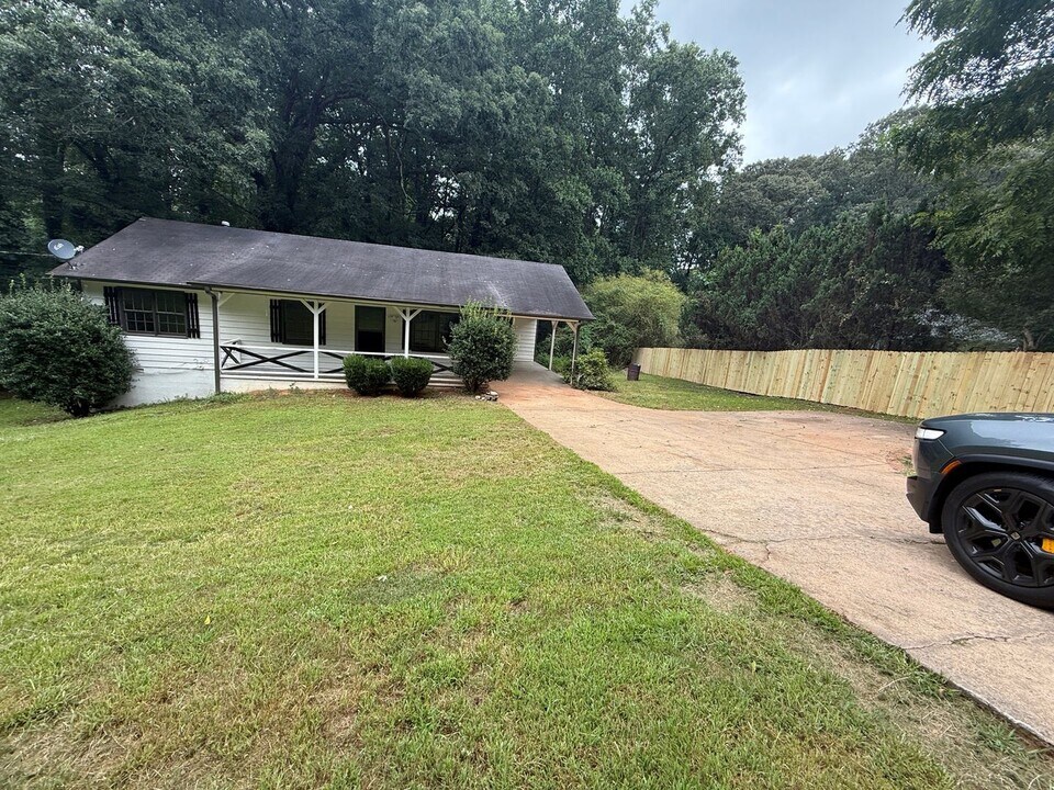 1870 Ridge Rd in Cumming, GA - Building Photo
