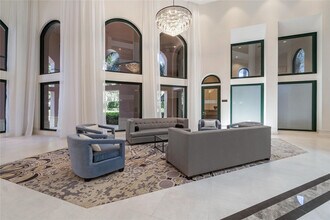 100 SE 5th Ave in Boca Raton, FL - Foto de edificio - Building Photo