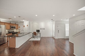 1521 Saulnier St in Houston, TX - Building Photo - Building Photo