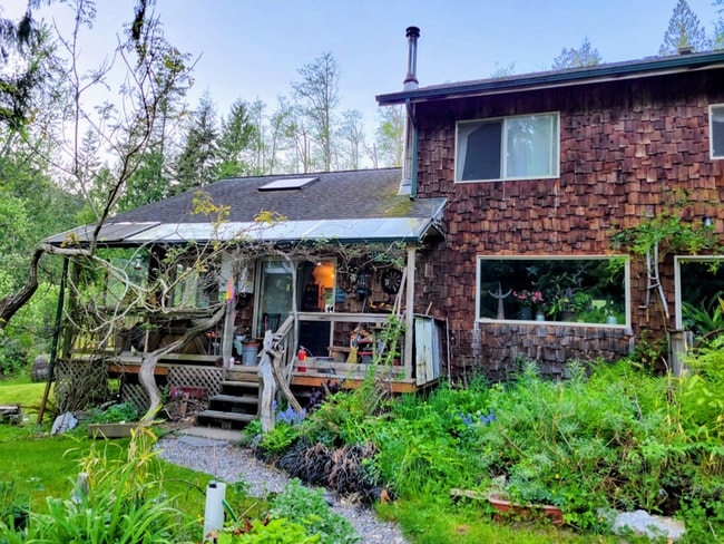 property at 1310 Oyster Creek Ln