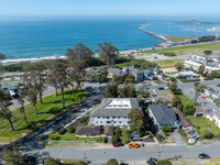 195 Avenue Cabrillo in El Granada, CA - Building Photo - Building Photo