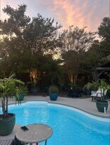 360 Betsy Rd in Charleston, SC - Building Photo