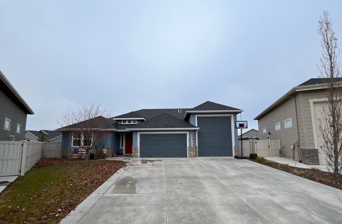 11584 W Pathview St in Star, ID - Building Photo