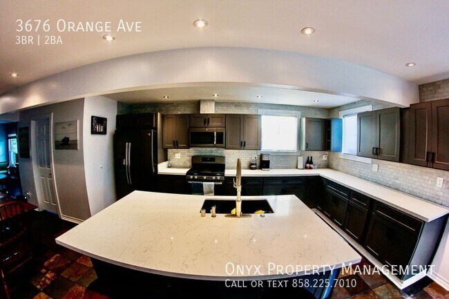 3676 Orange Ave in San Diego, CA - Building Photo - Building Photo