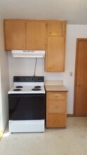 222 Walnut St in Cedar Falls, IA - Building Photo - Building Photo