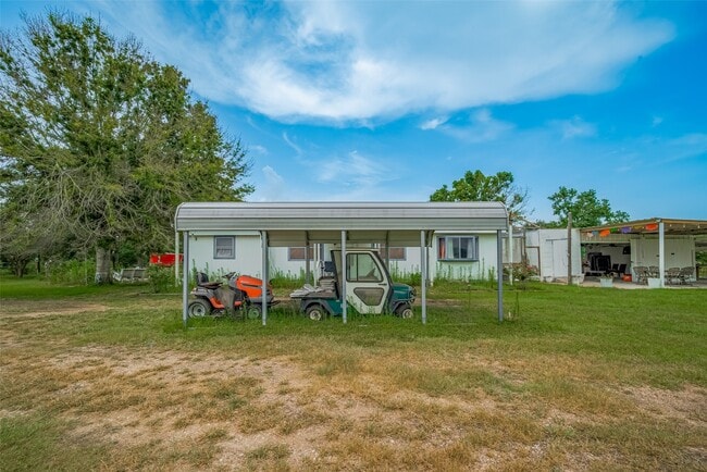 2316 Green Meadows Dr in Sealy, TX - Building Photo - Building Photo