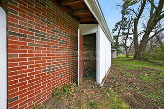 11276 Liana Ln in St. Ann, MO - Building Photo - Building Photo