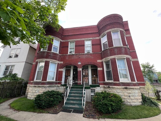 property at 7026 S Wentworth Ave