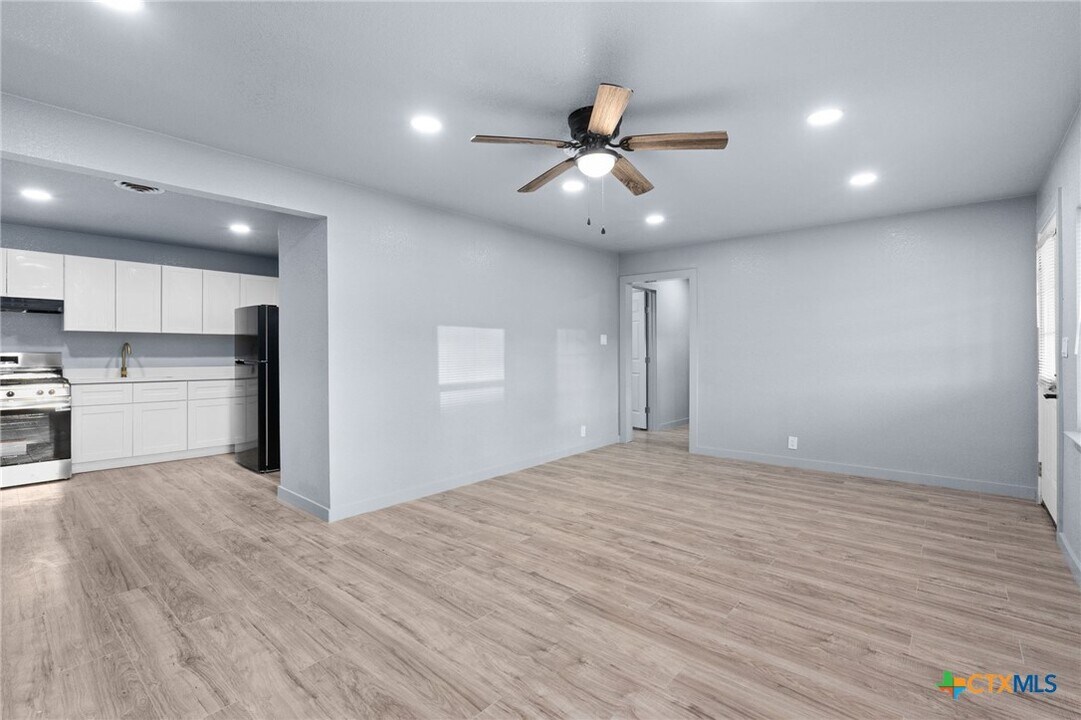 805 S 32nd St in Temple, TX - Building Photo