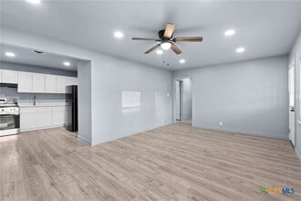 805 S 32nd St in Temple, TX - Building Photo - Building Photo